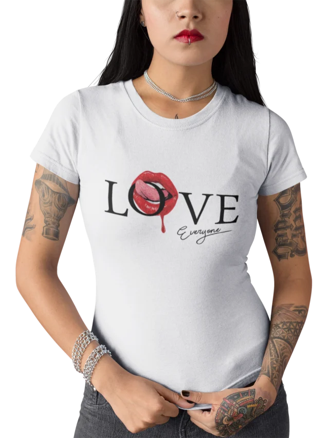Love Everyone Tshirt for Women Sexy Style 2020 White Style Lips